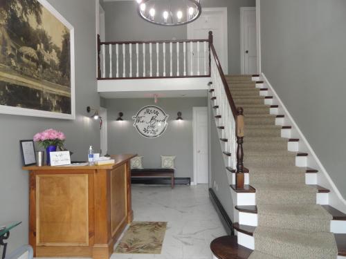 The Bond 1786 Inn in Varensburga (NY)