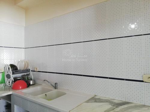 Bel appartement a chott mariem