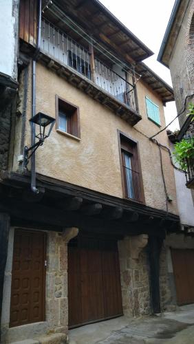  Casa Fuente la Calle, Unterkunft in San Martín del Castañar