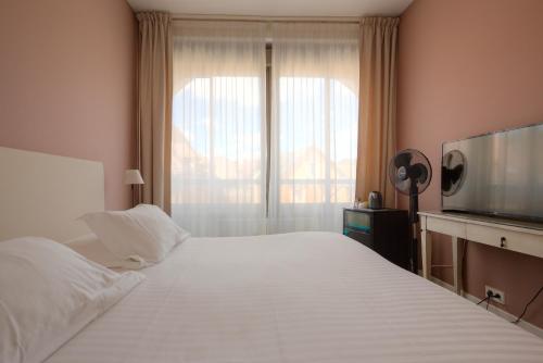 Best Western Le Renoir - image 9