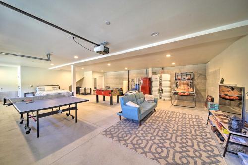 River Acres Retreat with Grill and River Access! in 雷丁