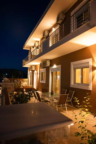 Entrance, Orea Homes in Ammoudia