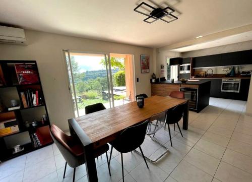 Villa vue mer et montagne à Nice gîte à louer Cantaron