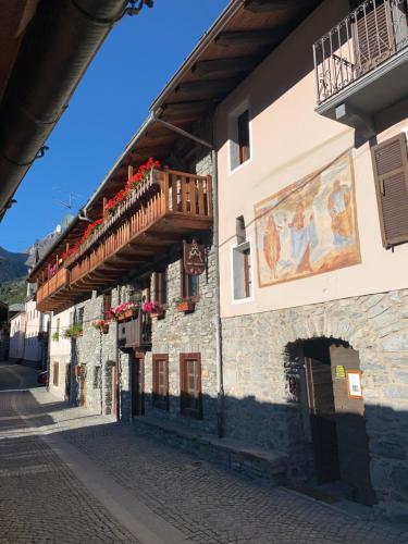  TROIS COURONNES Appartamenti di Charme ad uso turistico breve e stagionale in La Salle