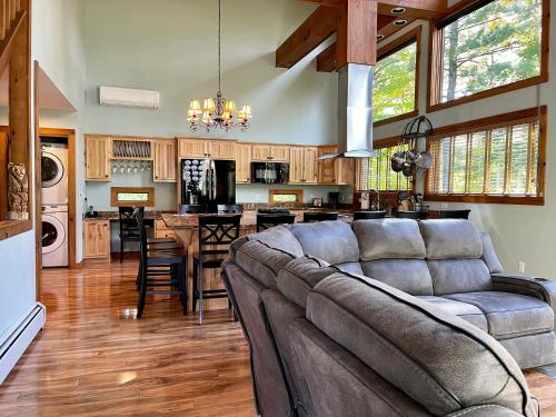 Marble Mountain Chalet - main image