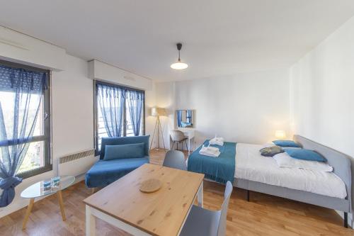 Studio en residence proche gare de Laval