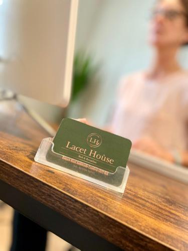 Lacet House - image 14