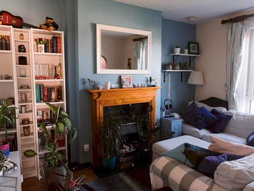 Pass The Keys Cheerful 2-bed residential home close to West End gîte à louer Scotstoun