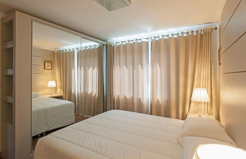 APARTAMENTO COMPLETO NA AVENIDA ENTRE GRAMADO E CANELA - Otima localizacao