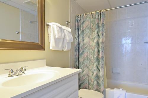 Carousel Condos - main image