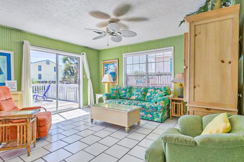 The Purple House by Meyer Vacation Rentals