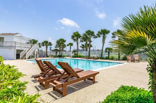 Family Tides in Galveston, USA