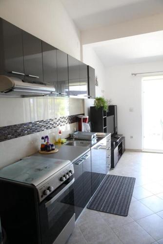 Apartments by the sea Drvenik Mali (Drvenik) - 16787 - image 12