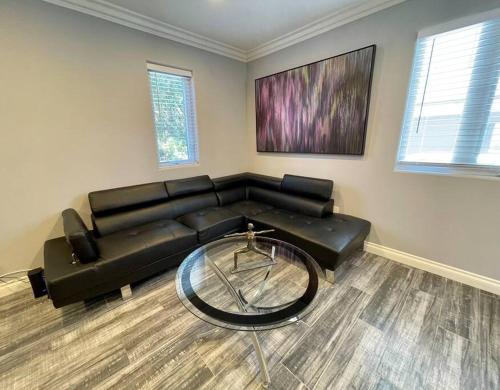 Newly Built Townhouse - Prime Hollywood Location in Los Angeles, USA