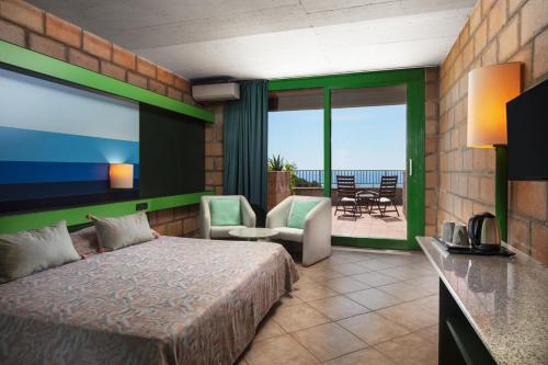 1 queen bed