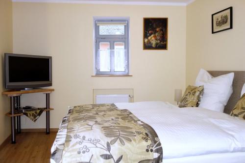 1 queen bed