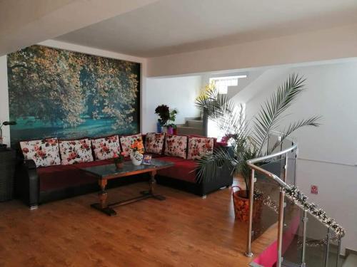 Casa Regala EAR in Craiovita Noua