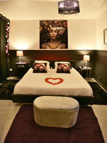 Le LOFT, MoonLOVE, Jacuzzi et sauna privatifs sur terrasse, 120m2 5
