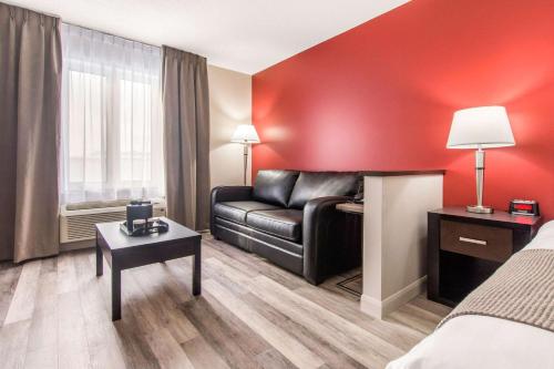 Econolodge Inn & Suites St-Apollinaire