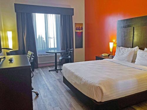 Econolodge Inn & Suites St-Apollinaire