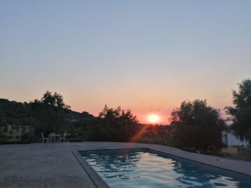 Басейн, ALENTEJO Mountain Vacation House in Кастело Де Віде