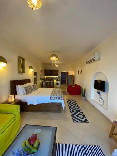 CozyBeach, Private Seafront Studios