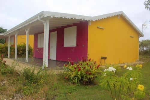 Maison de 2 chambres avec jardin amenage et wifi a Saint Francois - Location saisonnière - Saint François