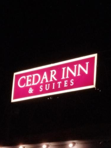 Cedar Inn & Suites
