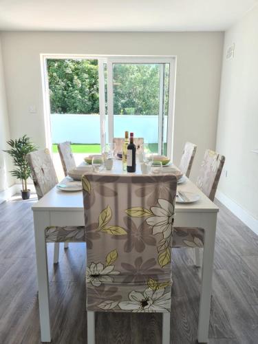 外部景觀, Bay Area House, Spiddal in 斯比達爾