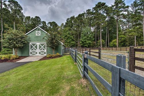 Secluded Acworth Mansion with Pool and Game Room! in Other