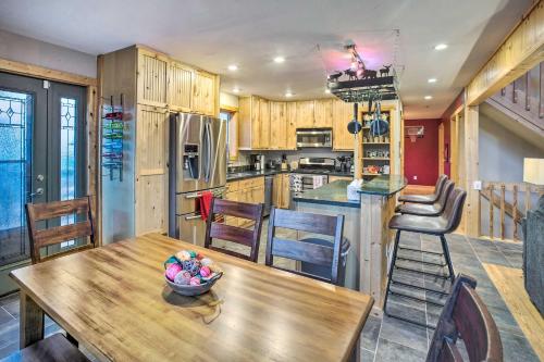 Cozy Morrison Retreat with Mtn View and Game Room! in Morrison, USA