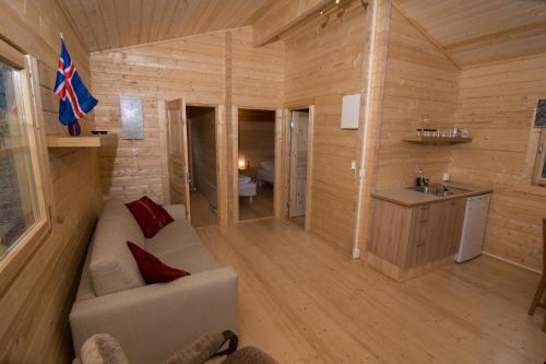 Bragdavellir Cottages - image 11