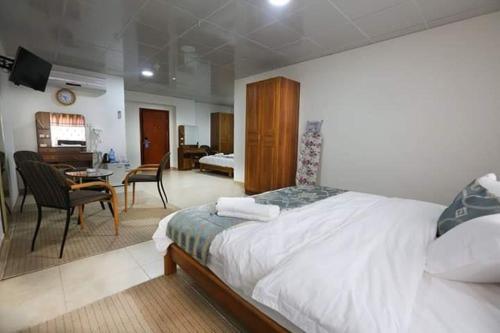 MERYLAND in Ramallah