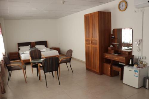 MERYLAND in Ramallah