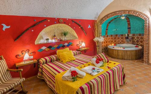 Three-Bedroom House with Private Swimming Pool