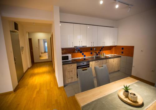 Three Bedroom Apartment Near City Center, Skopje (fotografie 4)