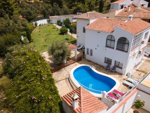 Private Villa with Private Pool Large garden and Minutes from beach