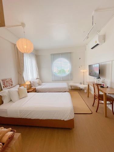 room detail thumbnail 1