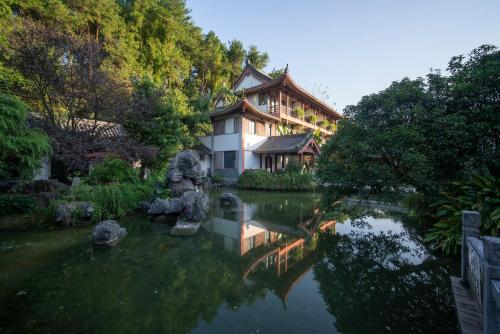 Guilin Yi Characteristic Hotel CoLTD