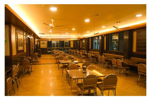 Étterem, Hotel SR Tiruchendur in Tiruchendur