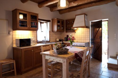Kitchen, Citrea Villa in Mousoures