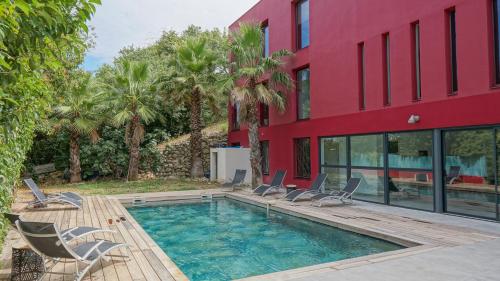 . VILLA MAGNOLIA
