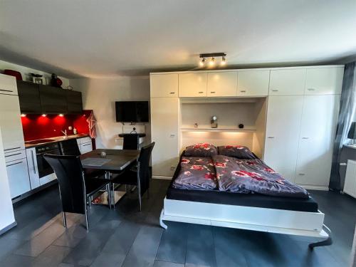 FEWO Klein - Apartment - Oberstaufen