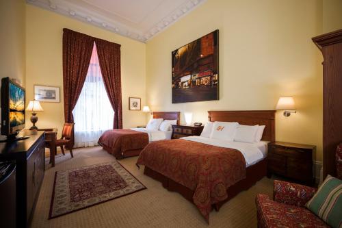 Superior Queen Room with Two Queen Beds room in LHotel