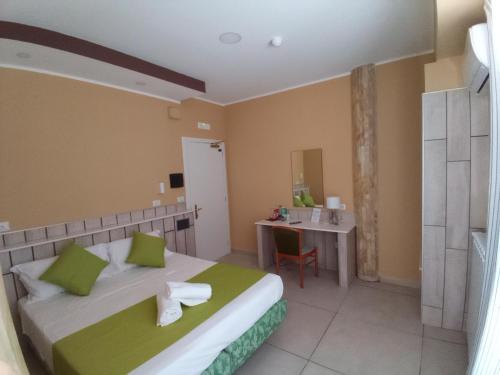 Deluxe Double Room with Terrace