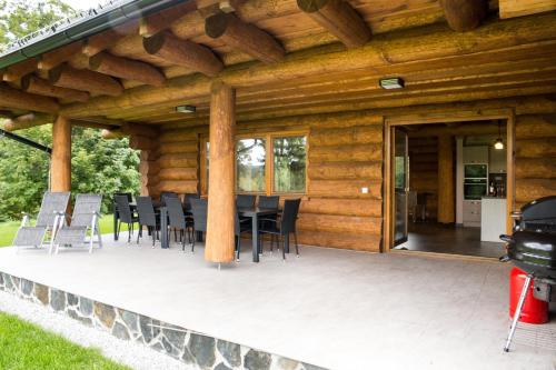 Luxusní srub až 24 lůžek - Sruby-lipno (Luxusni srub az 24 luzek - Sruby-lipno) in Frimburka