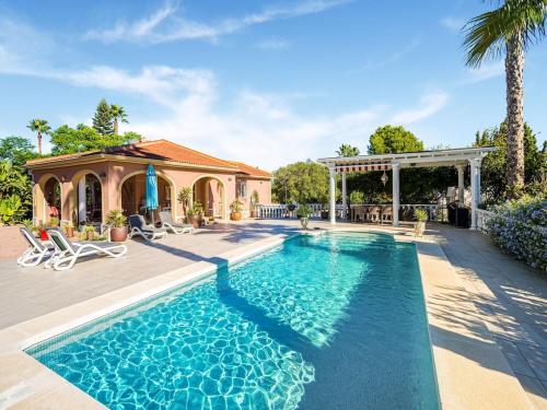  Detached Villa in Daya Vieja with Private Swimming Pool in 03177 Daya Vieja