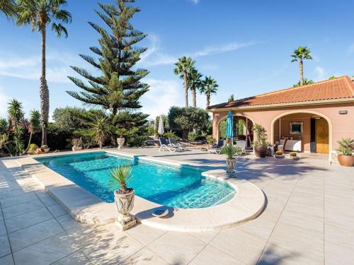 Detached Villa in Daya Vieja with Private Swimming Pool gîte à louer Los Palacios