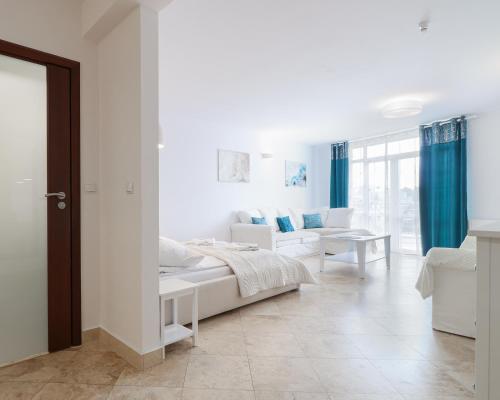 Studio Apartment image 10