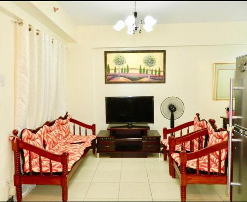 2BR Condo w Parking
